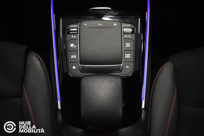 MERCEDES-BENZ GLA 200 d Automatic Premium